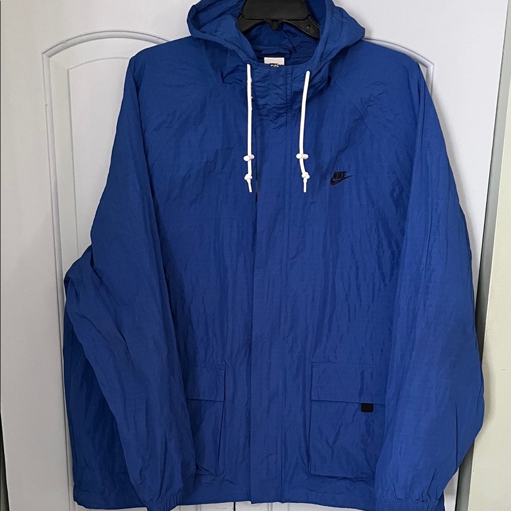Nike Men's Royal Blue Windbreaker